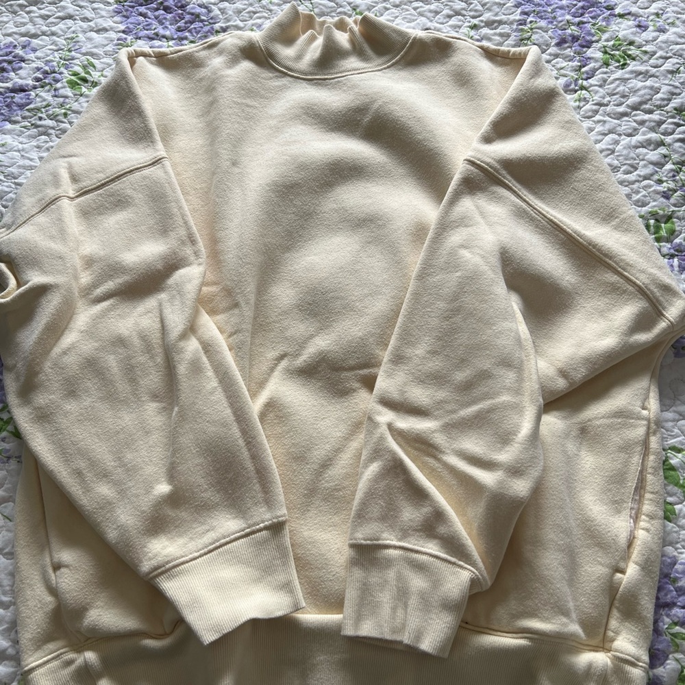 COZY FLEECE TURTLE NECK SWEATSHIRT